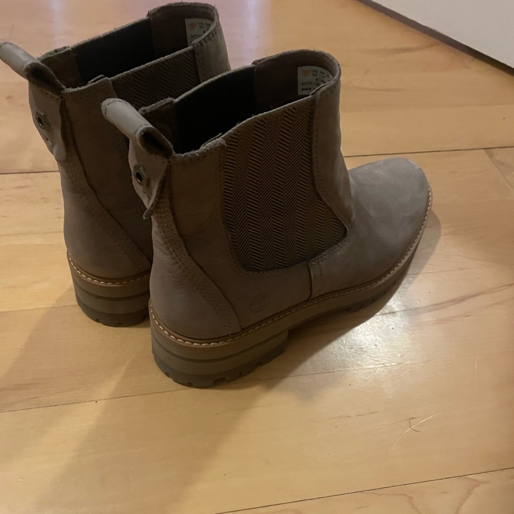 Womens taupe timberland booties